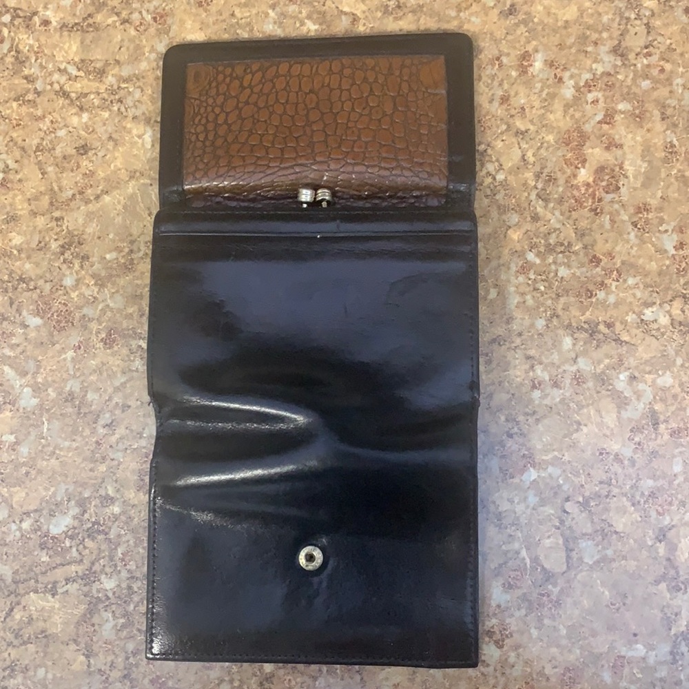 Brahmin wallet